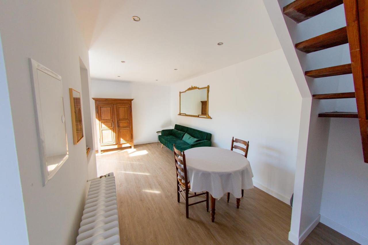 Le 74 Bed and Breakfast Avranches Eksteriør billede