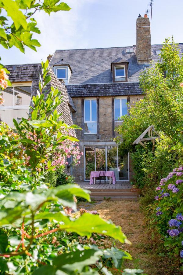 Le 74 Bed and Breakfast Avranches Eksteriør billede